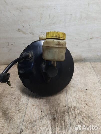 Вакуумный усилитель тормозов Volkswagen Polo MK 3