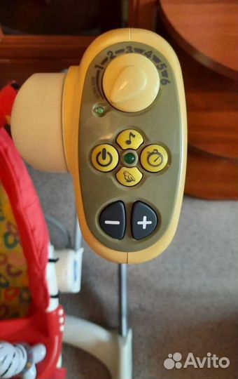 Качели для малыша до года