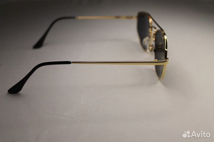 Солнцезащитные очки RAY BAN