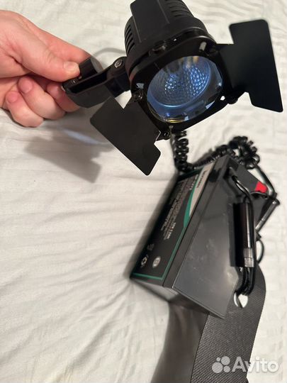 Галогеновый фото-видео фонарь Luxmen