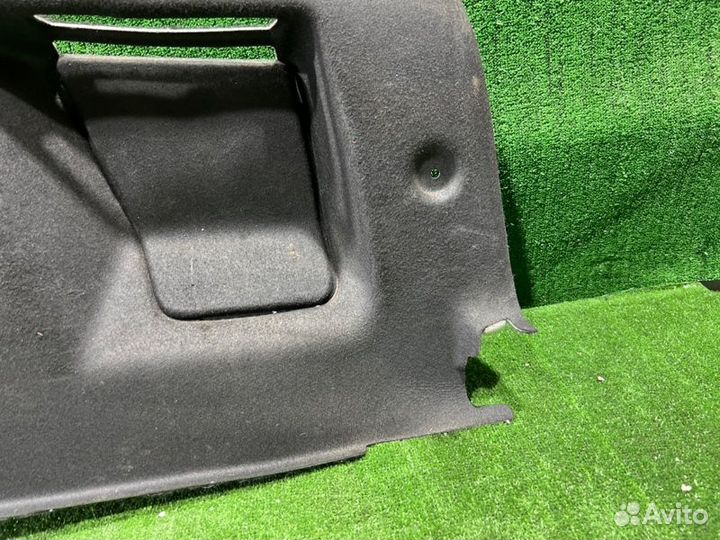 Обшивка багажника правая Renault Duster кроссовер