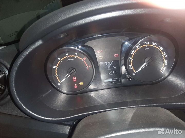 LADA Granta 1.6 МТ, 2022, 300 км
