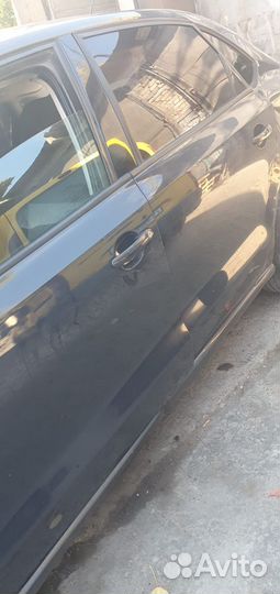 В разборе Volkswagen Polo 1.6 2011