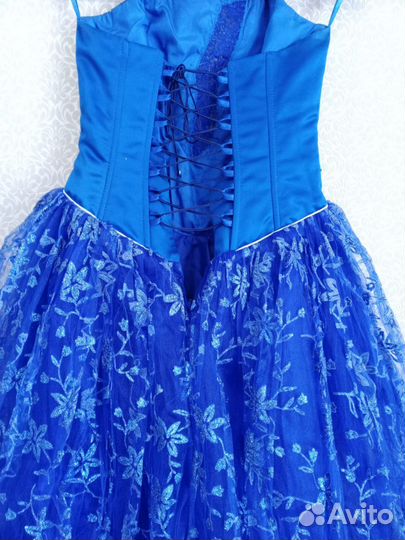 Платье на выпускной в пол