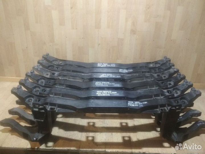 Панель передняя Mercedes Benz W447