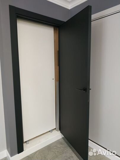 Двери межкомнатные черные