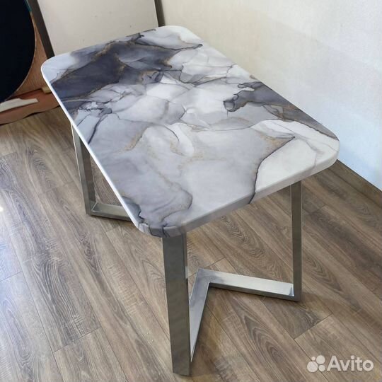 Кухонный стол 'Flat Action'