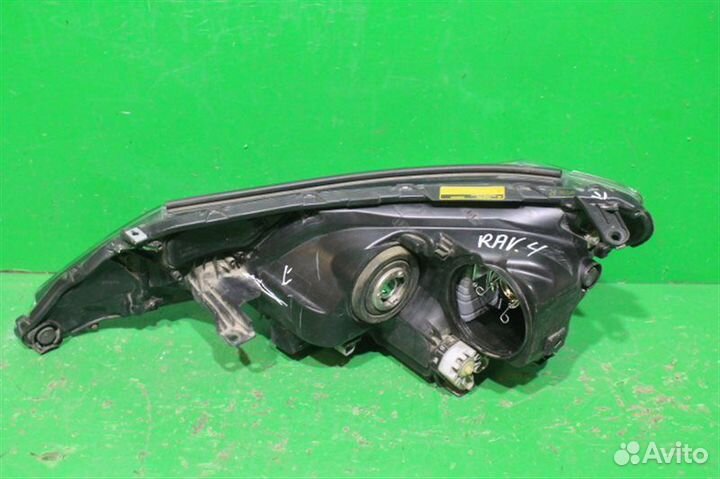 Фара правая Toyota Rav4 CA40 2012-2015