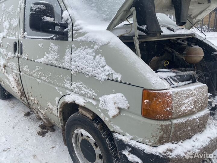 Запчасти на Volkswagen Transporter t4