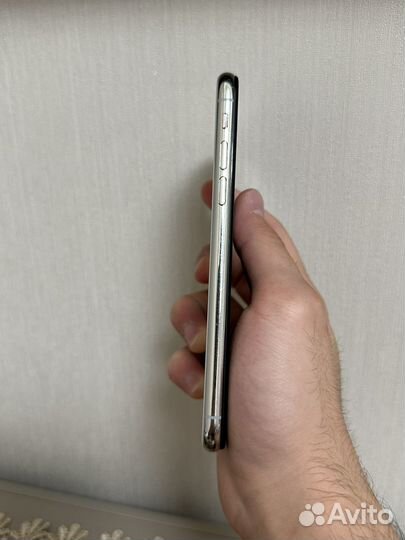 iPhone X, 64 ГБ