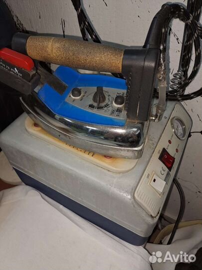 Утюг с парогенератором,на 2 литра