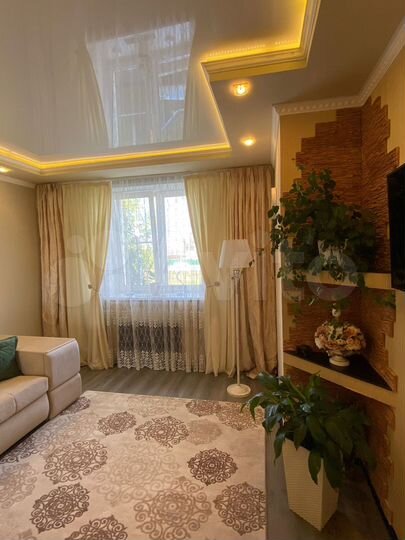 2-к. квартира, 60 м², 2/5 эт.