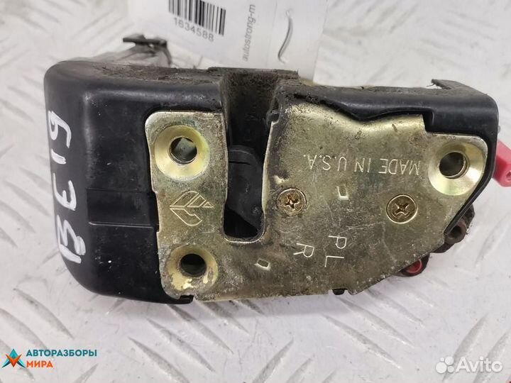 Замок двери передней правой Jeep Cherokee XJ 2000