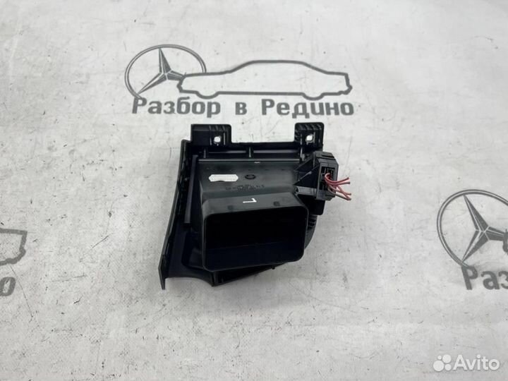 Воздуховод w221 S-class 273.961 06.2006