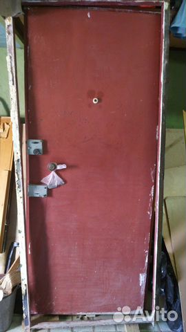 Продам входную дверь