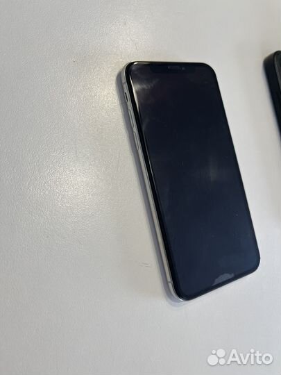 iPhone X, 64 ГБ