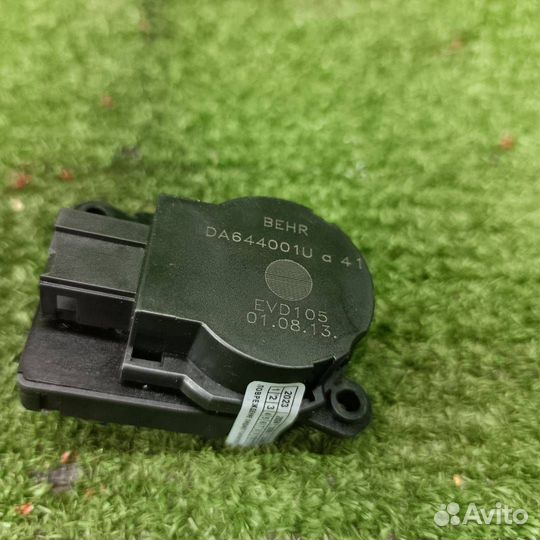 Моторчик заслонки печки Opel Astra J GTC 2013