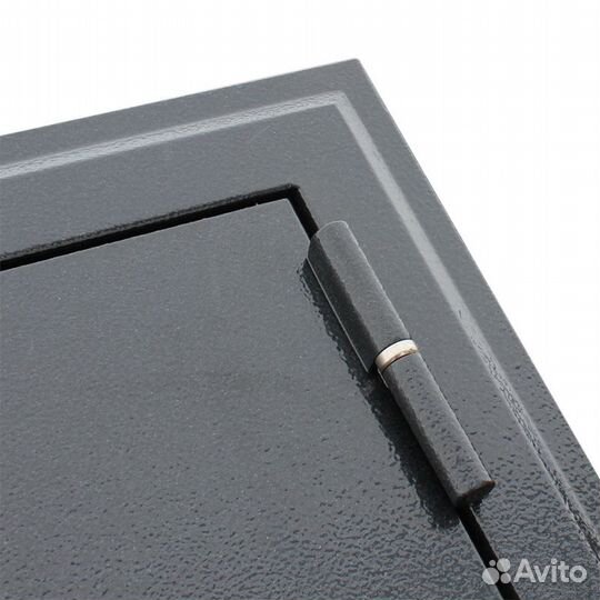 Дверь входная металлическая Спартак с зеркалом