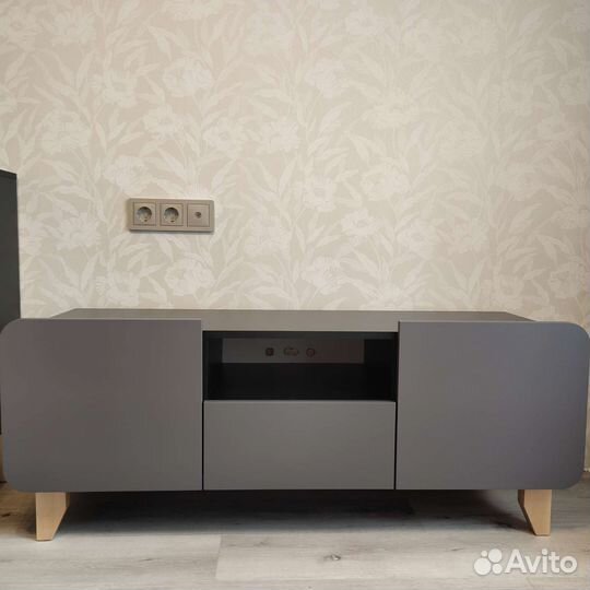Тумба под телевизор