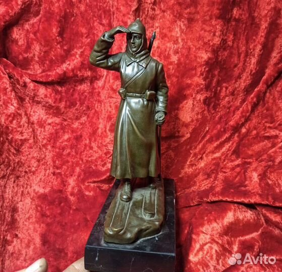 Красноармеец(бронза)