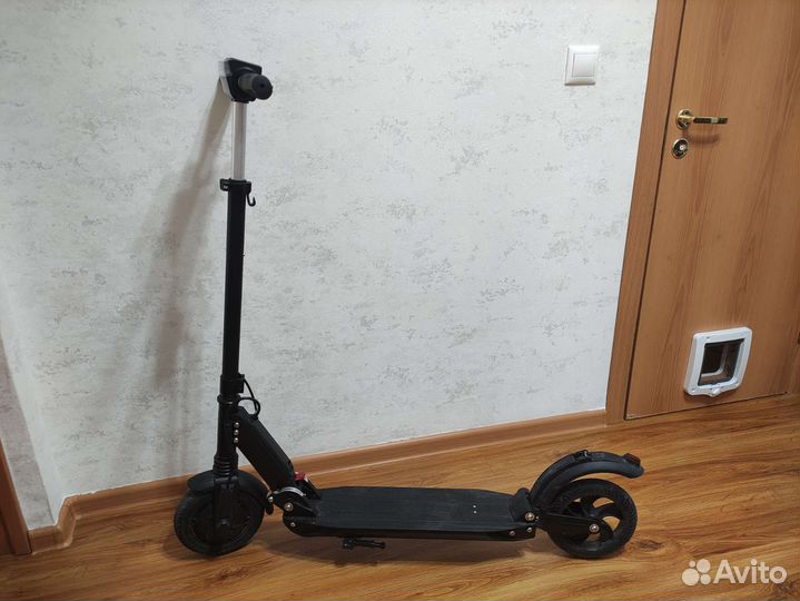 Продам электросамокат kugoo