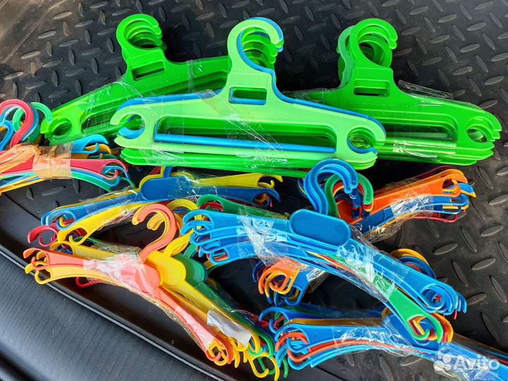 Вешалки (плечики)