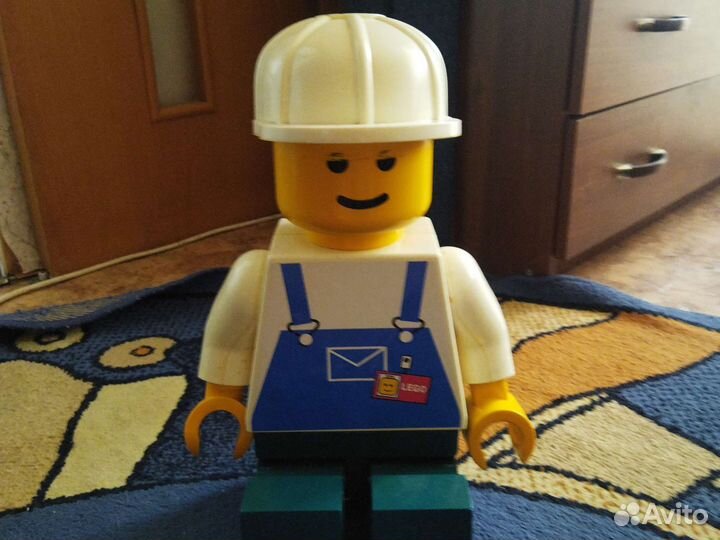 Большой Лего человечек