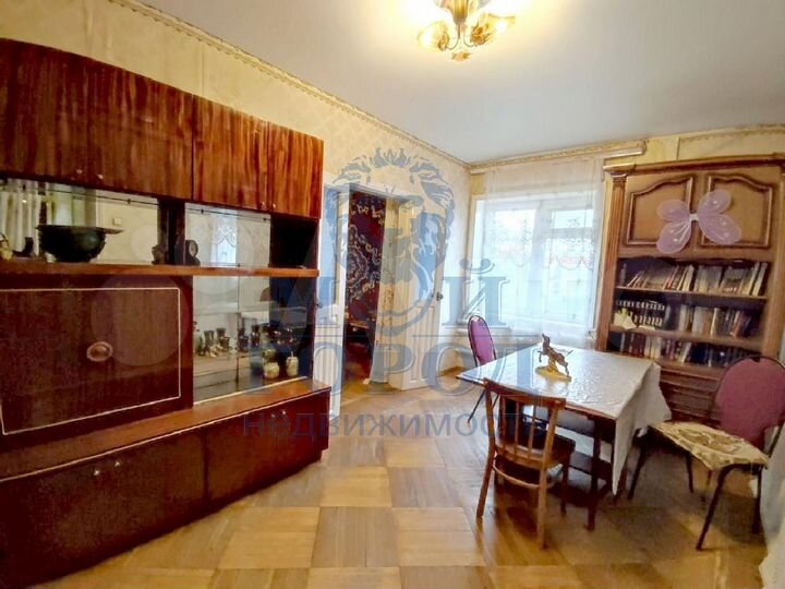 4-к. квартира, 90 м², 2/2 эт.