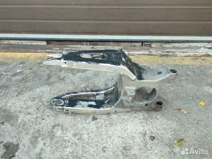 Cbr600rr 03-06 маятник