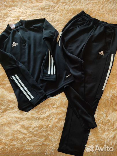 Спортивный костюм adidas для мальчика 140