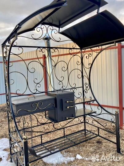 Мангал с крышей