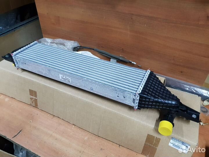 Радиатор интеркулер Ниссан Кашкай J10 14461BB50B