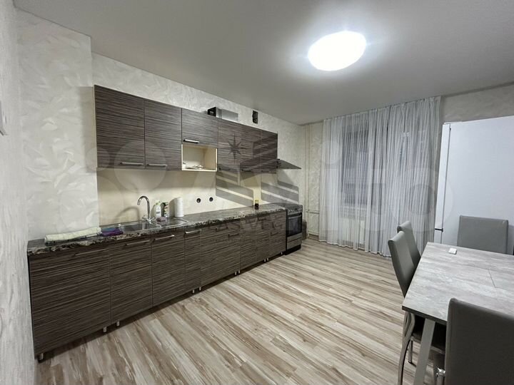 2-к. квартира, 77 м², 12/14 эт.