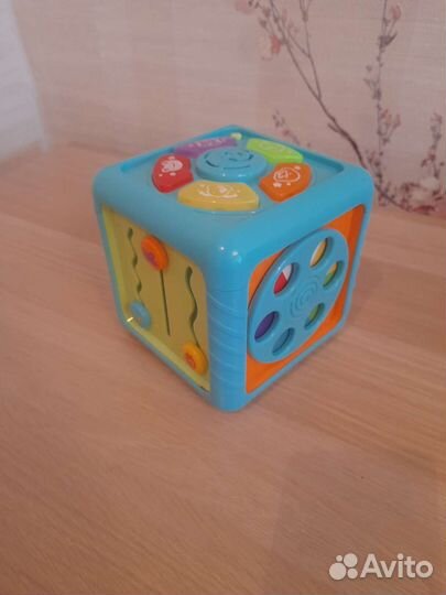 Музыкальный развивающий кубик