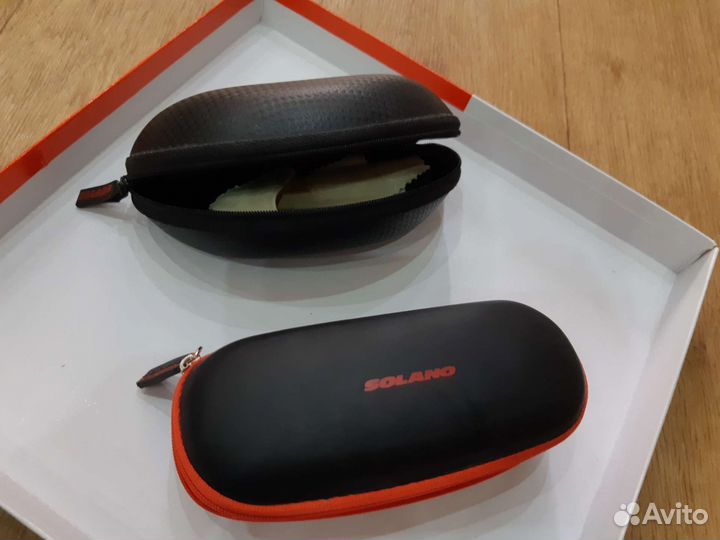 Чехол для очков жесткий на молнии