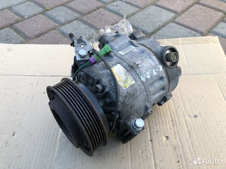 Генератор на Audi A6 C5 2.4