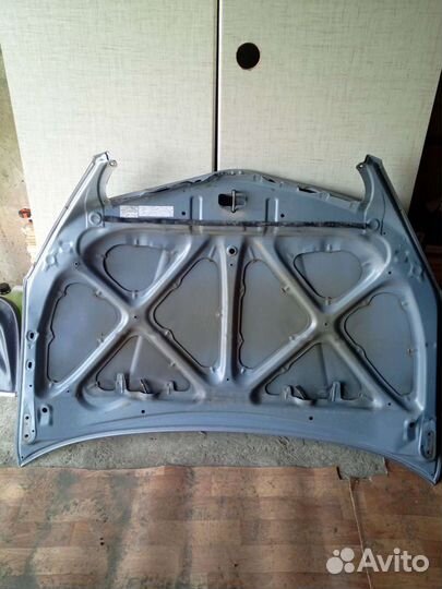 Капот allion 240