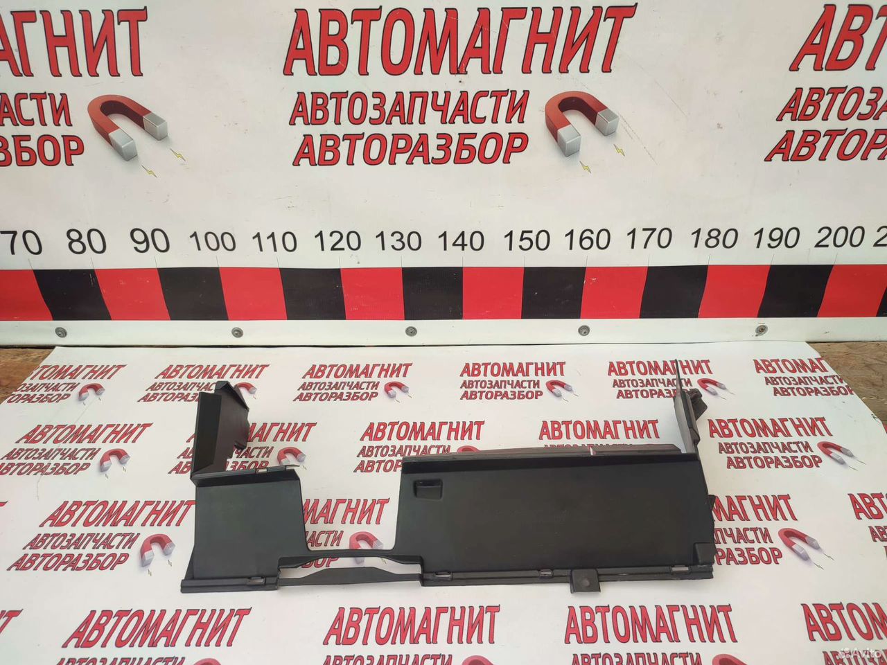 Дефлектор радиатора Рено Дастер 2 19-н.в