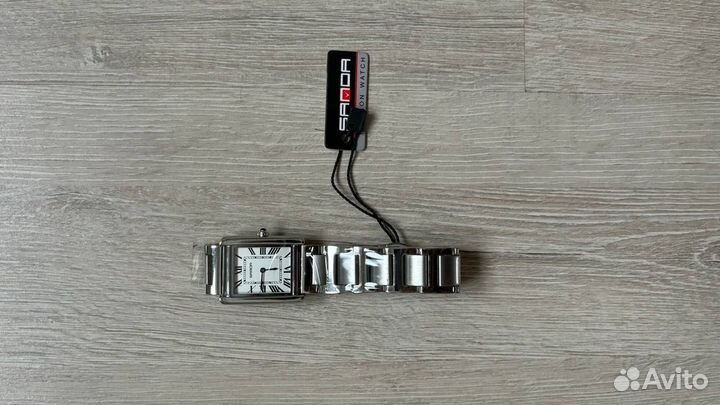 Часы Sanda Tank абсолютно новые