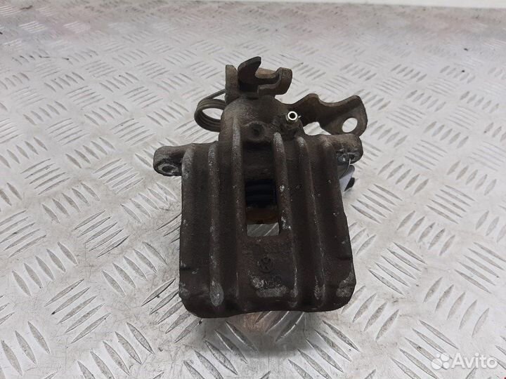 Суппорт задний правый для Audi A6 C5 8E0615424