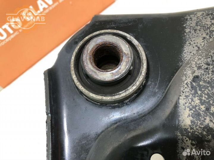 Рычаг передний левый Renault Fluence