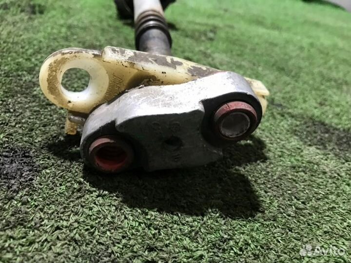 Рулевой карданчик Audi 80 B3 JN 1.8 1990