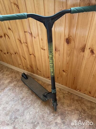 Трюковой самокат