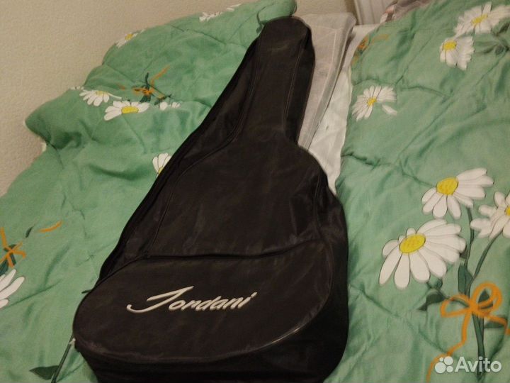 6 струнная бас гитара