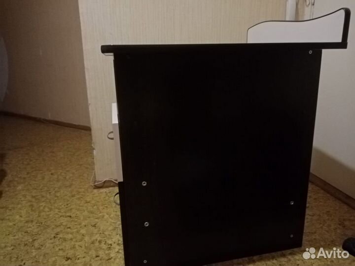 Тумбочка для вещей