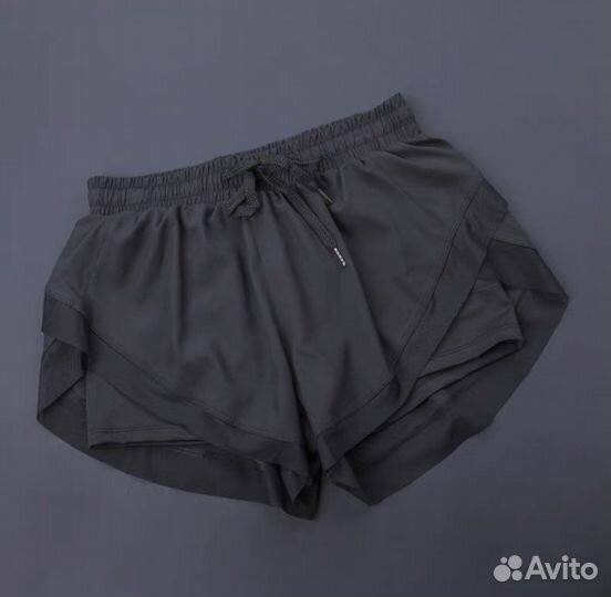 Спортивные шорты женские