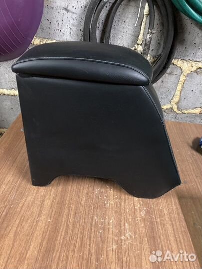 Подлокотник granta