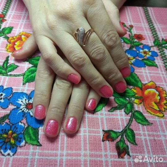 Модель на маникюр