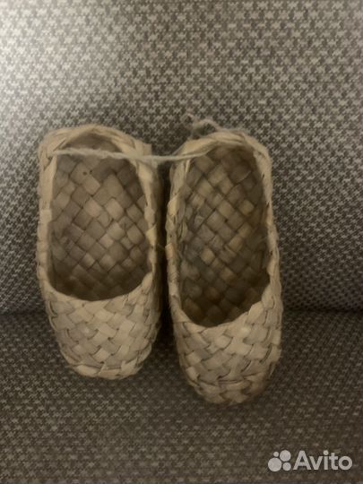 Лапти плетеные