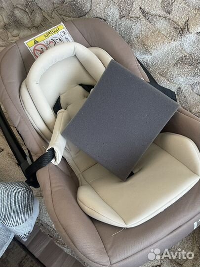 Автомобильное кресло